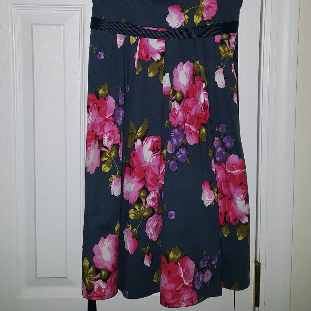 Navy Pink Rose Summer Cocktail Dress - Size 9 - Medium - Picture 2 of 12